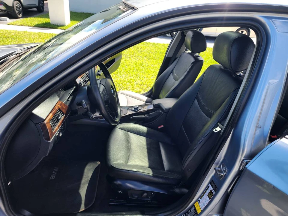 2011 BMW E90 3 Series Sedan - Image 11 of 18