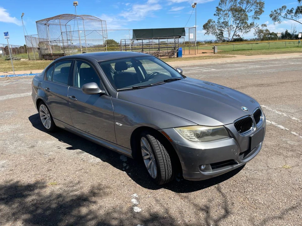 2011 BMW E90 3 Series Sedan - Image 3 of 5
