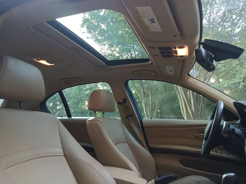 2011 BMW E90 3 Series Sedan - Image 12 of 24