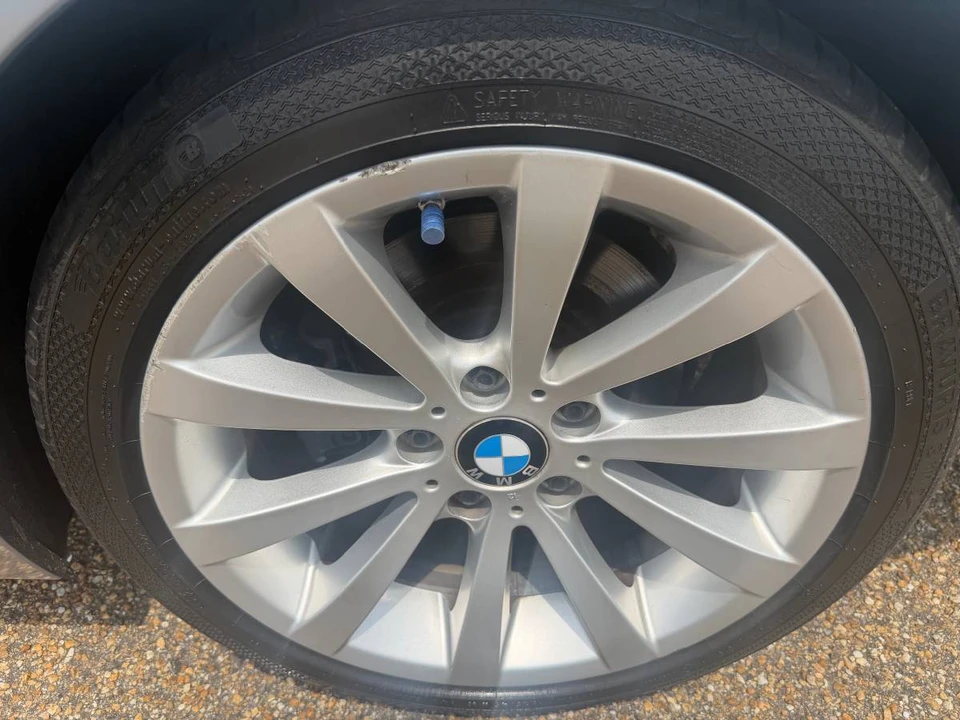2011 BMW E90 3 Series Sedan - Image 12 of 21