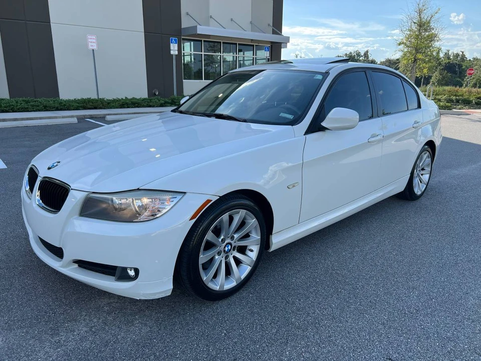 2011 BMW E90 3 Series Sedan - Image 2 of 18