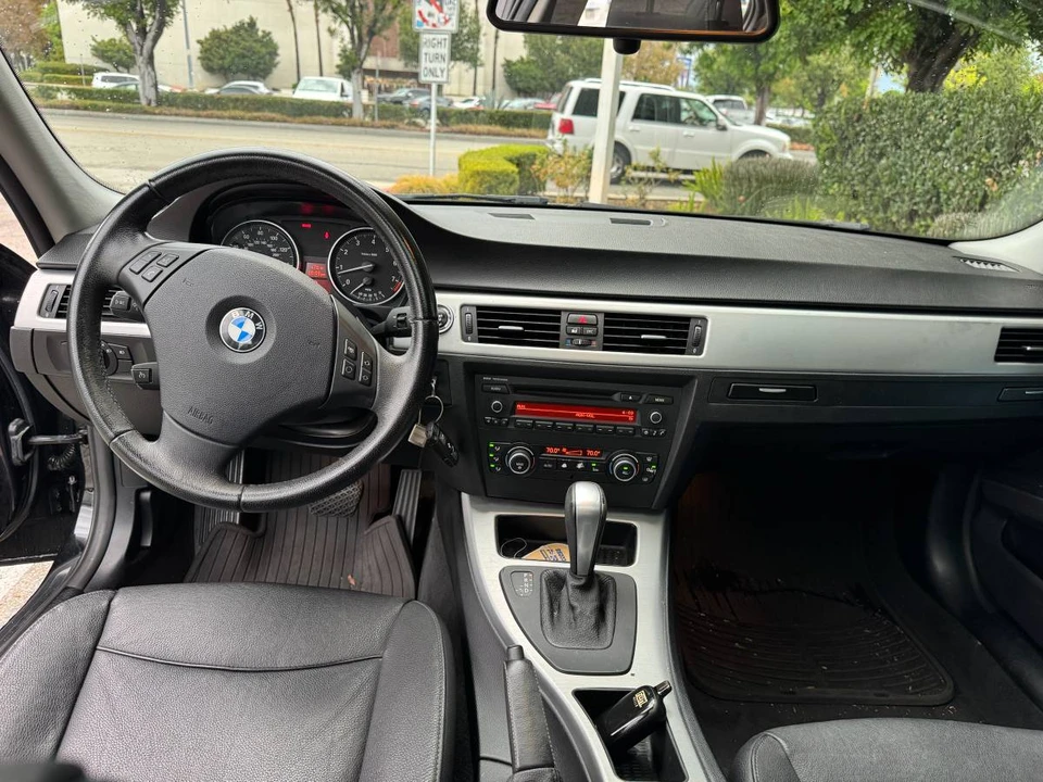 2011 BMW E90 3 Series Sedan - Image 10 of 17