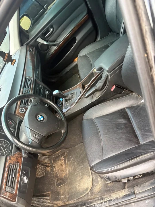 2011 BMW E90 3 Series Sedan - Image 5 of 7