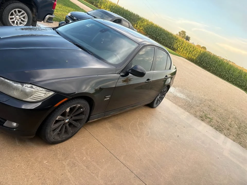 2011 BMW E90 3 Series Sedan - Image 3 of 7