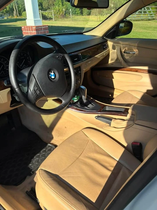 2011 BMW E90 3 Series Sedan - Image 3 of 6