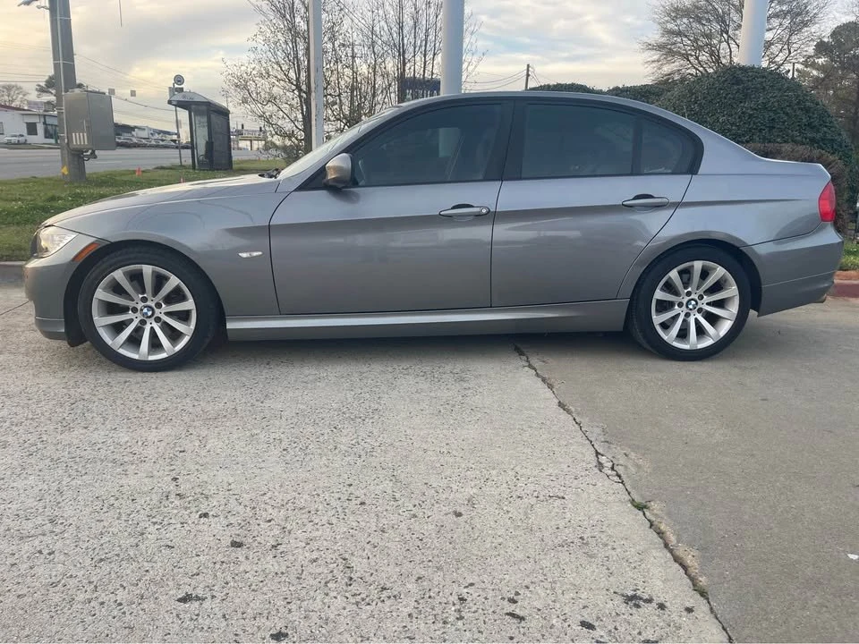 2011 BMW E90 3 Series Sedan - Image 2 of 16