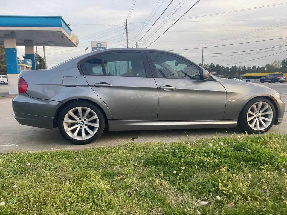 2011 BMW E90 3 Series Sedan - Image 5 of 16
