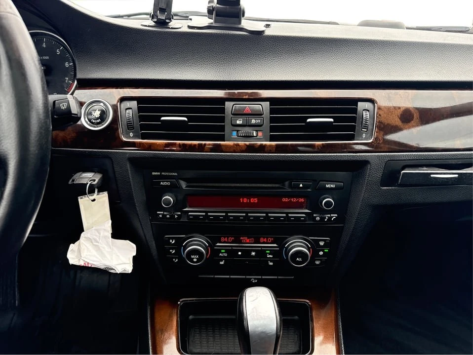 2011 BMW E90 3 Series Sedan - Image 14 of 20