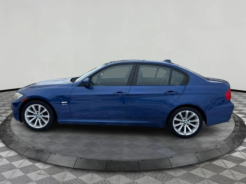 2011 BMW E90 3 Series Sedan - Image 8 of 20