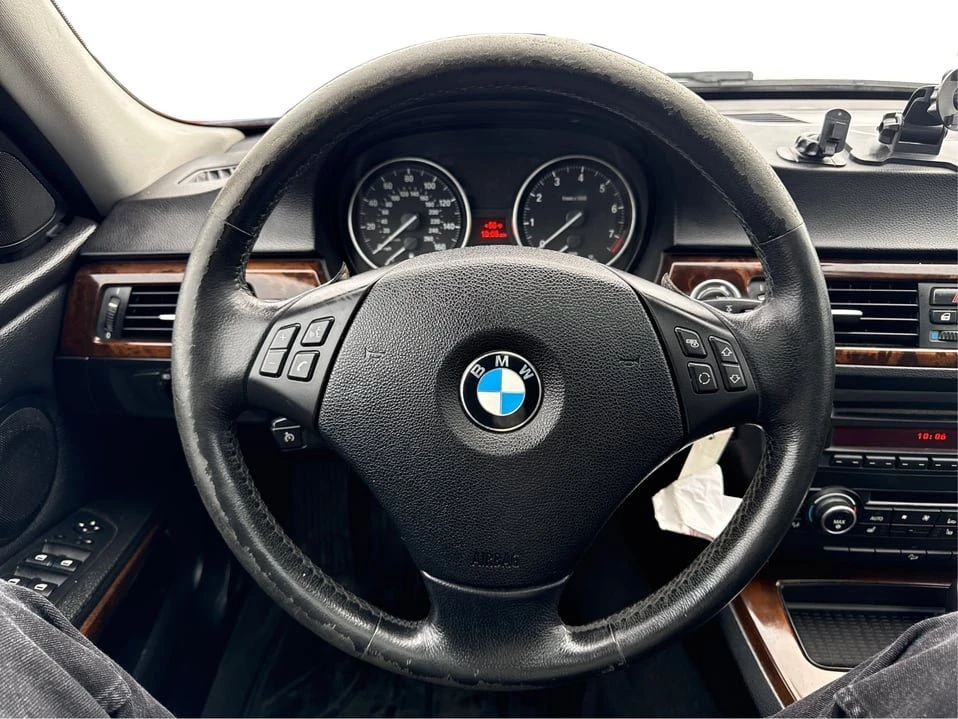 2011 BMW E90 3 Series Sedan - Image 17 of 20