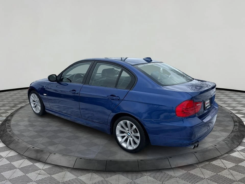 2011 BMW E90 3 Series Sedan - Image 7 of 20
