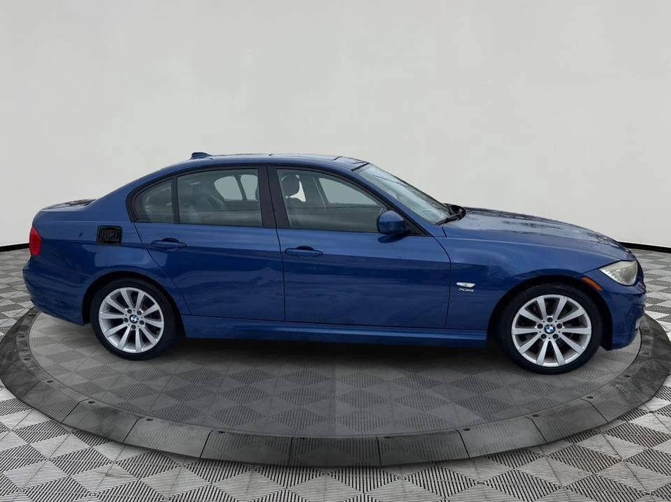 2011 BMW E90 3 Series Sedan - Image 4 of 20