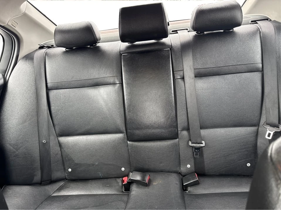 2011 BMW E90 3 Series Sedan - Image 15 of 20