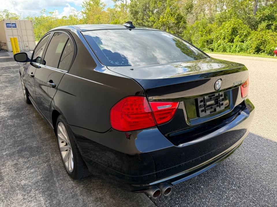 2011 BMW E90 3 Series Sedan - Image 7 of 20