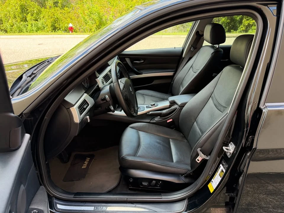 2011 BMW E90 3 Series Sedan - Image 9 of 20