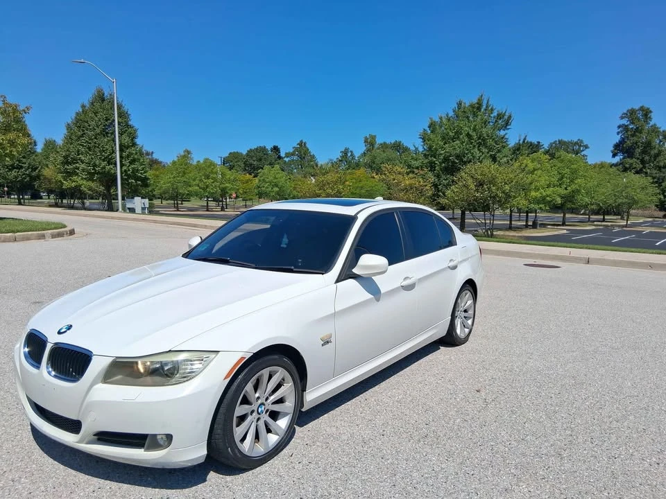 2011 BMW E90 3 Series Sedan - Image 18 of 20