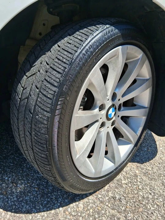2011 BMW E90 3 Series Sedan - Image 16 of 20