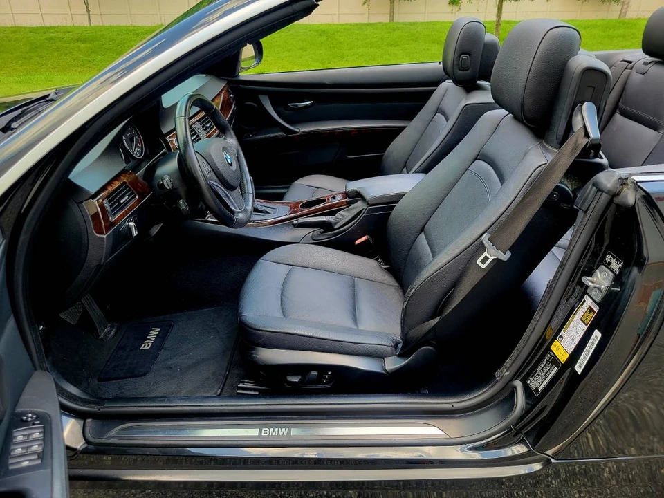 2011 BMW E93 3 Series Convertible - Image 17 of 20