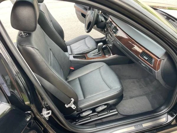 2011 BMW E90 3 Series Sedan - Image 13 of 20