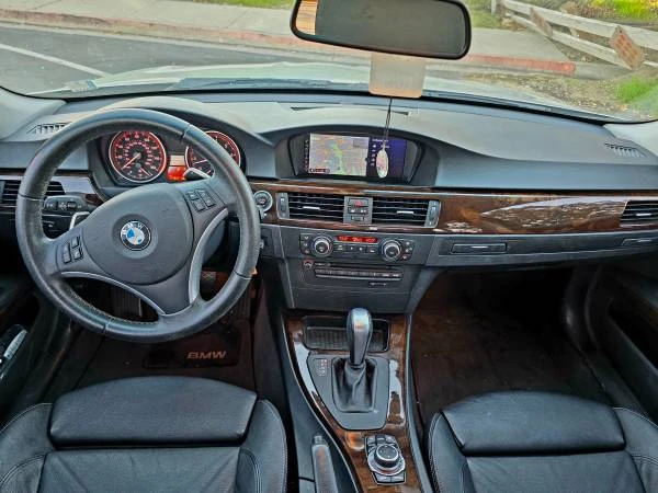 2011 BMW E90 3 Series Sedan - Image 12 of 15