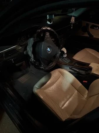 2011 BMW E90 3 Series Sedan - Image 12 of 13
