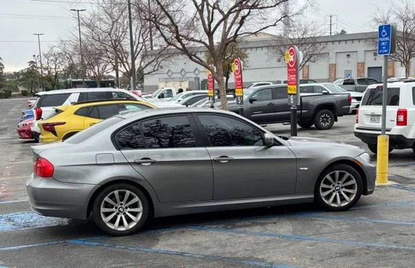 2011 BMW E90 3 Series Sedan - Image 3 of 5