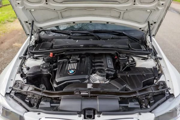 2011 BMW E90 3 Series Sedan - Image 16 of 16