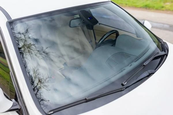 2011 BMW E90 3 Series Sedan - Image 8 of 16