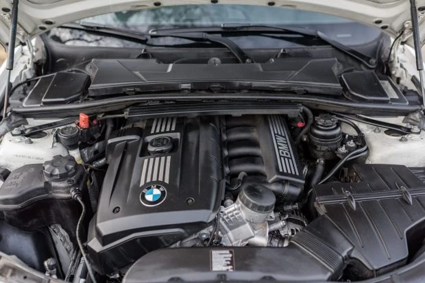 2011 BMW E90 3 Series Sedan - Image 6 of 7