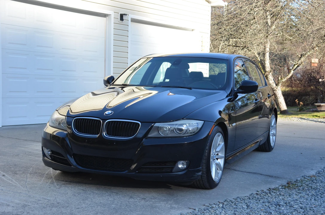 2011 BMW E90 3 Series Sedan - Image 7 of 21