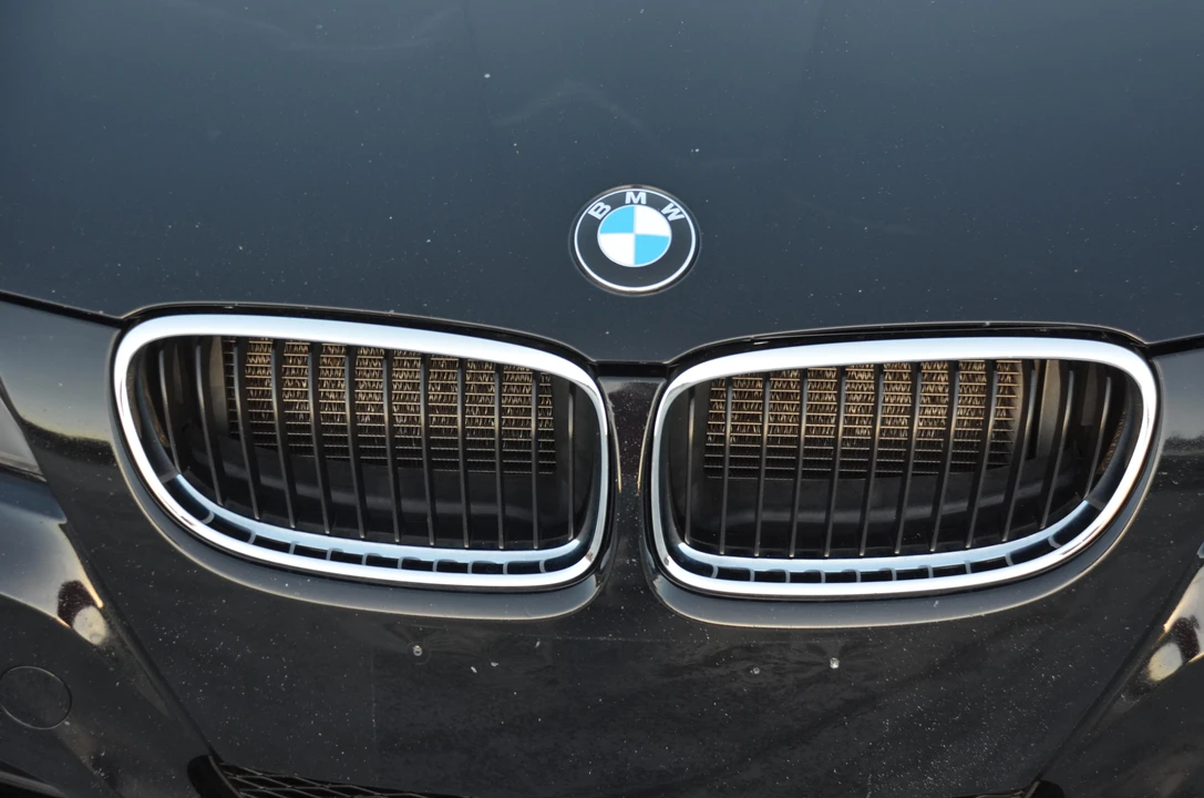 2011 BMW E90 3 Series Sedan - Image 19 of 21