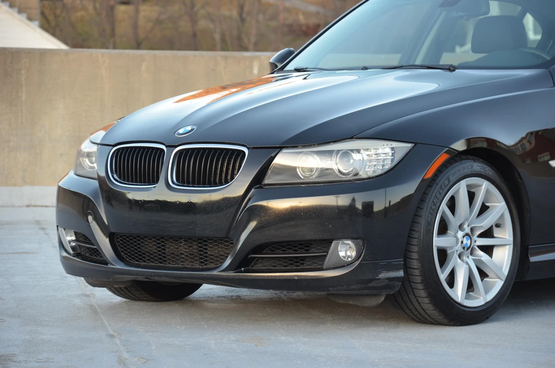 2011 BMW E90 3 Series Sedan - Image 21 of 21