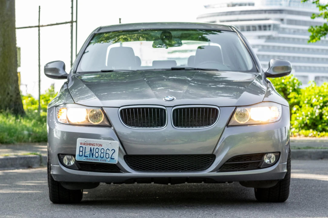 2011 BMW E90 3 Series Sedan - Image 6 of 31