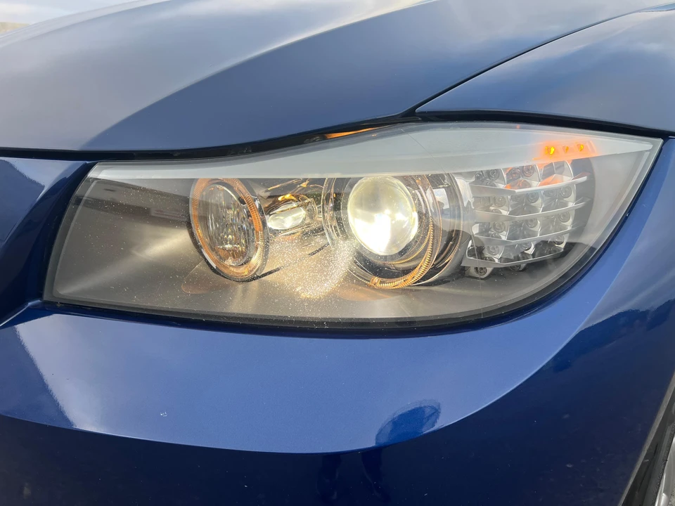 2011 BMW E90 3 Series Sedan - Image 26 of 31