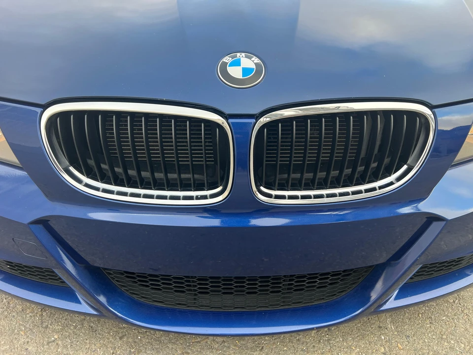 2011 BMW E90 3 Series Sedan - Image 25 of 31