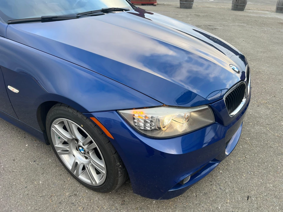 2011 BMW E90 3 Series Sedan - Image 21 of 31