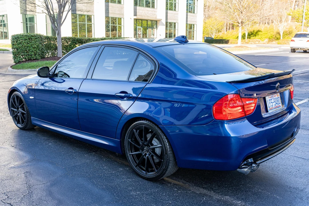 2011 BMW E90 3 Series Sedan - Image 4 of 31