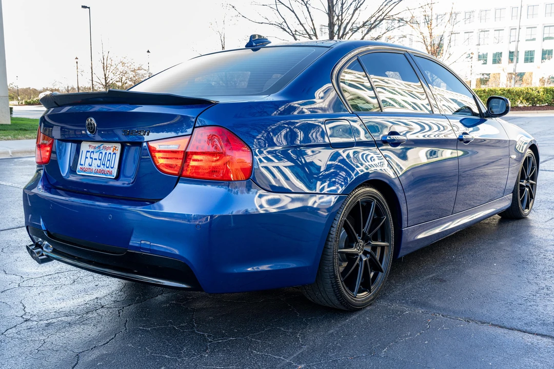 2011 BMW E90 3 Series Sedan - Image 7 of 31