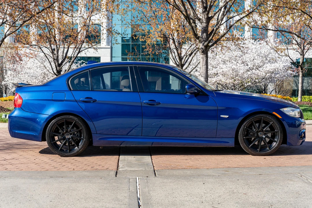 2011 BMW E90 3 Series Sedan - Image 8 of 31