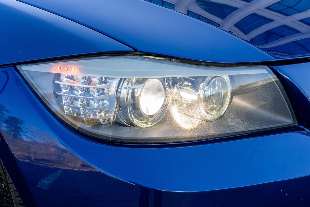 2011 BMW E90 3 Series Sedan - Image 10 of 31