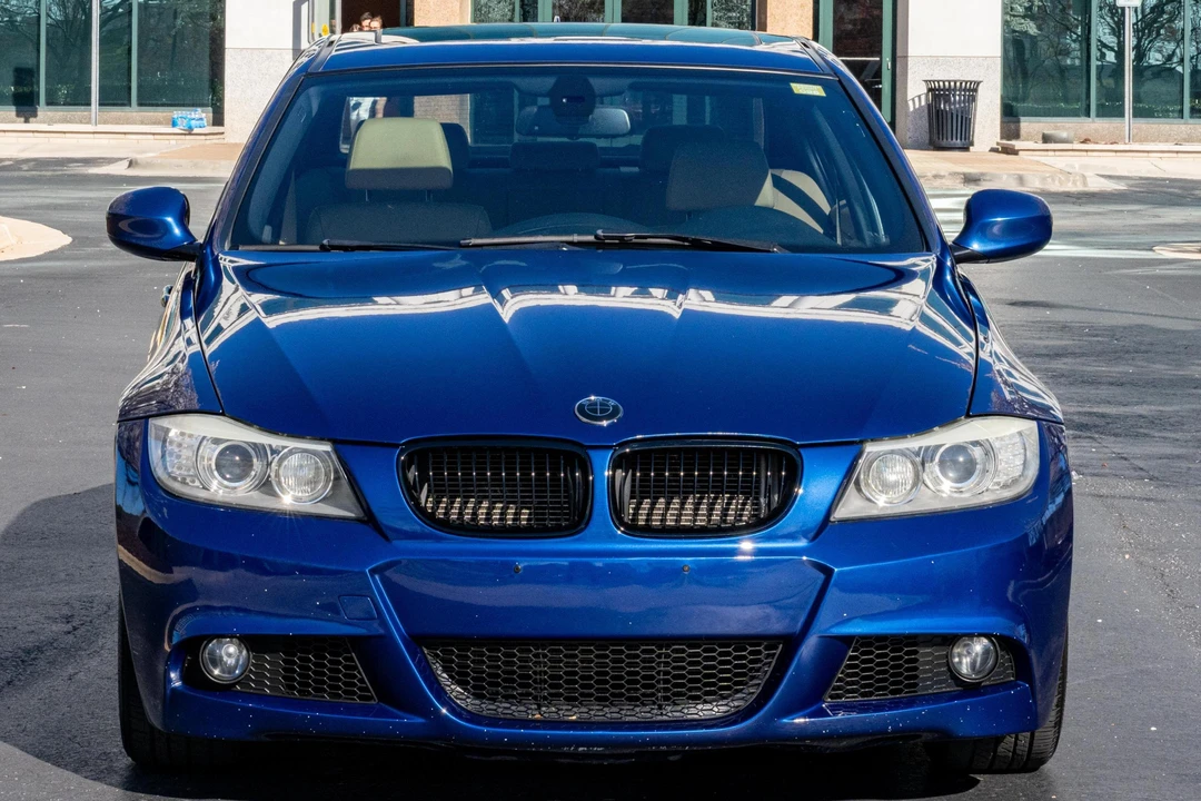 2011 BMW E90 3 Series Sedan - Image 2 of 31