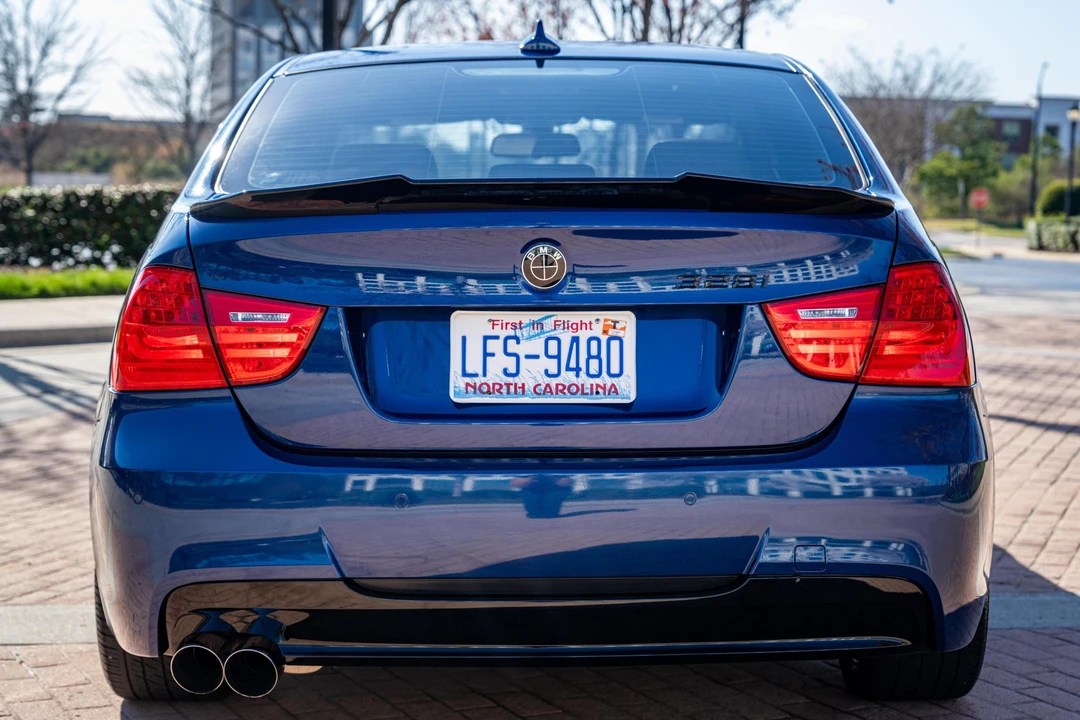 2011 BMW E90 3 Series Sedan - Image 5 of 31