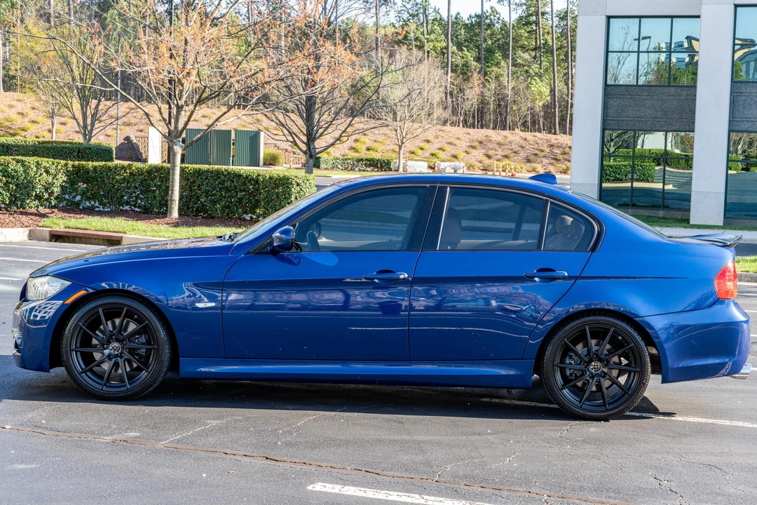 2011 BMW E90 3 Series Sedan - Image 3 of 31
