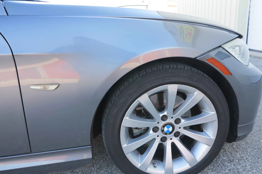 2011 BMW E90 3 Series Sedan - Image 25 of 31