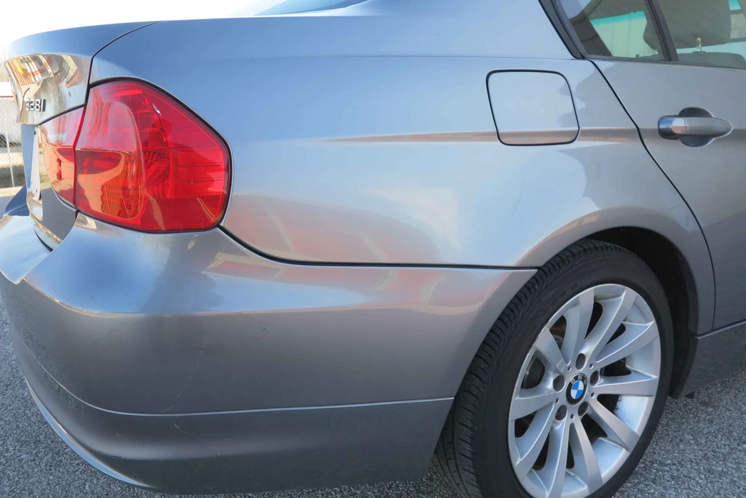 2011 BMW E90 3 Series Sedan - Image 15 of 31