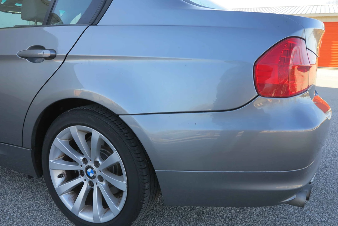 2011 BMW E90 3 Series Sedan - Image 14 of 31
