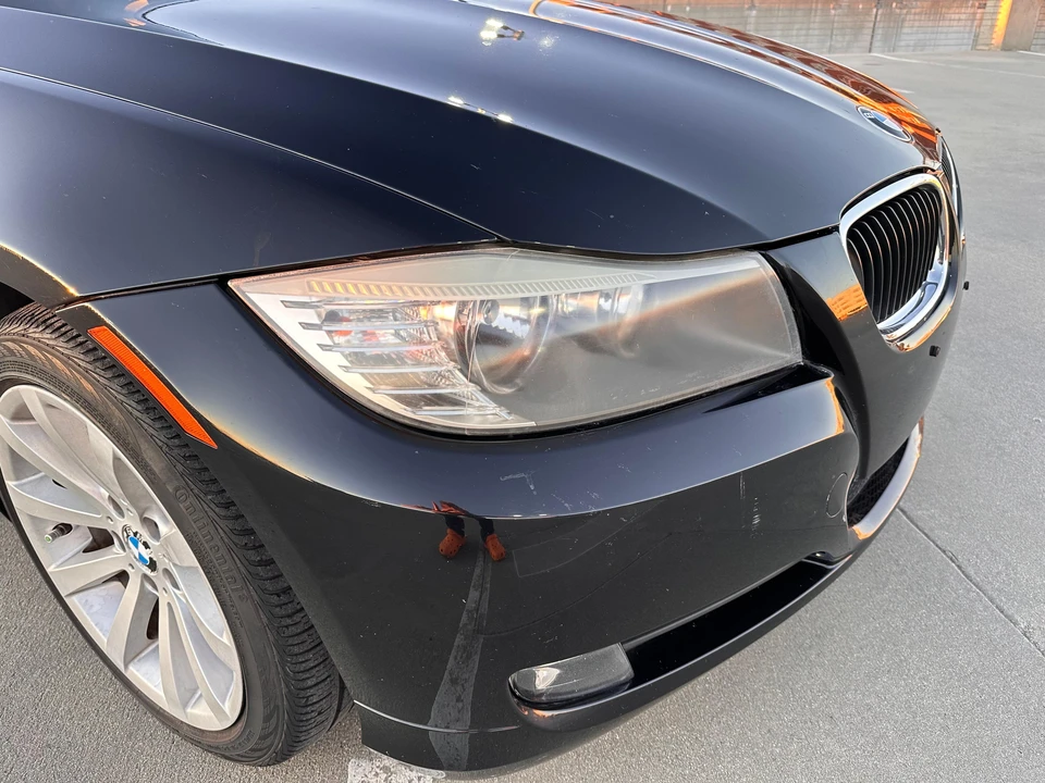 2011 BMW E90 3 Series Sedan - Image 27 of 31