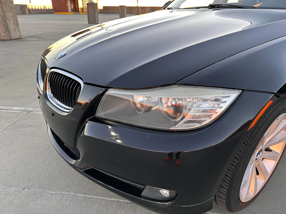2011 BMW E90 3 Series Sedan - Image 30 of 31