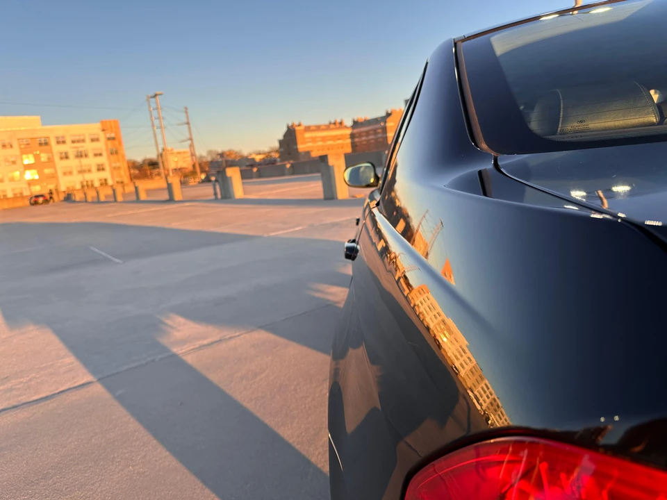 2011 BMW E90 3 Series Sedan - Image 22 of 31