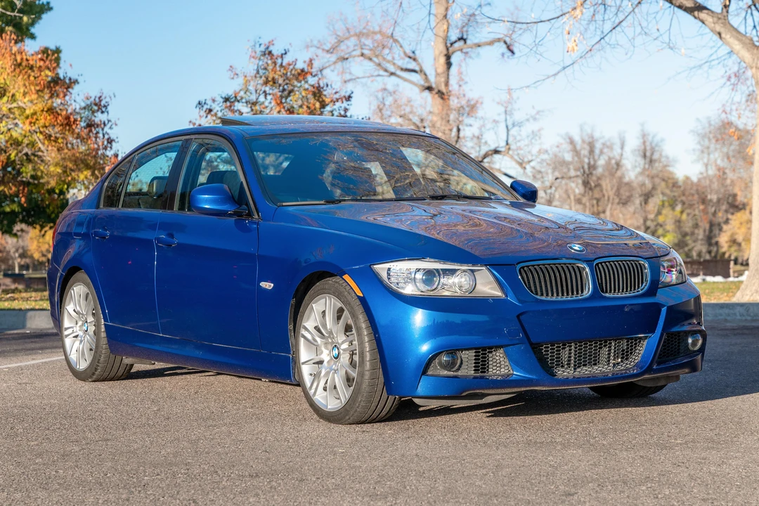 2011 BMW E90 3 Series Sedan - Image 12 of 31